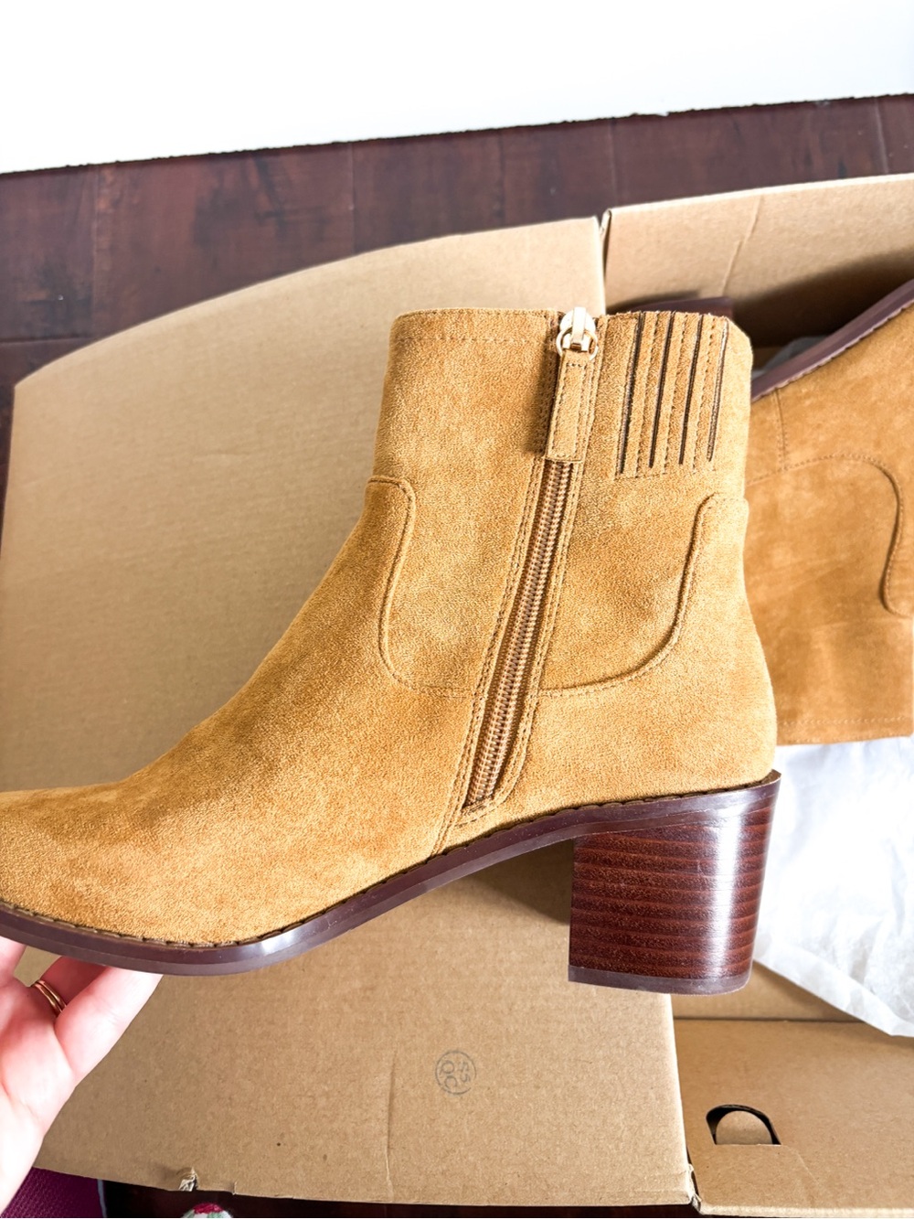 J. Crew NIB Women's Western Suede Ankle Boots in Camel - Picture 3 of 8